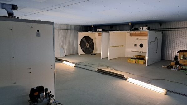 2023.4.14　孵卵機工事