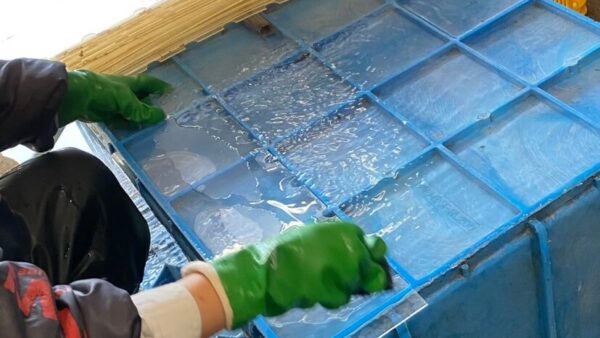 2025.2.25幡野ファーム、農場の風景　育成場道具清掃